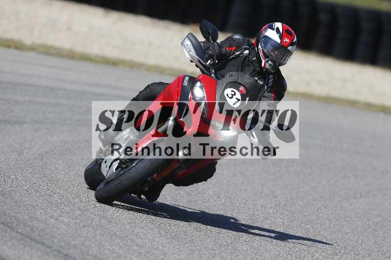 /01 02.04.2026 MAZ ADR/Gruppe rot/31